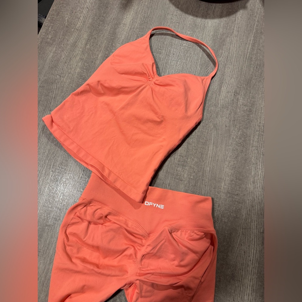 Dfyne Coral Set